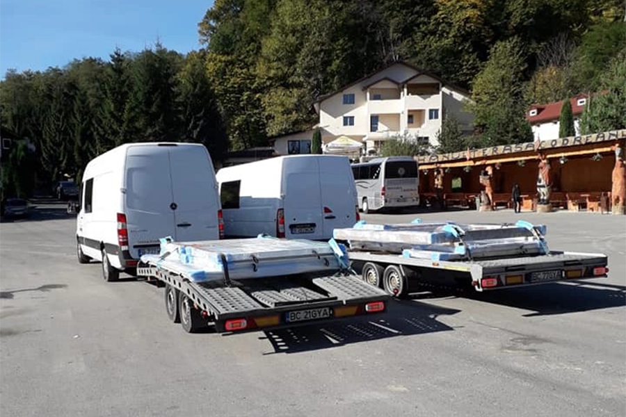 microbuze și platformele MCM Group Travel